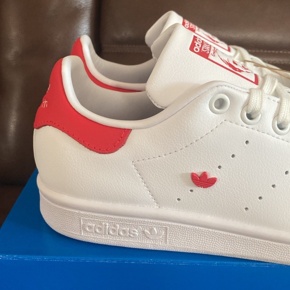 Adidas Women’s Stan Smith Shoes - Picture 3 of 8